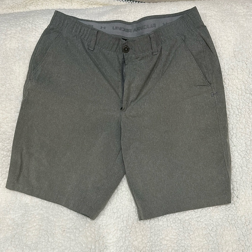 Under Armour golf shorts gray 36